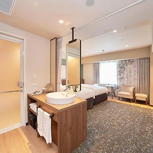 Deluxe Triple Room Smoking